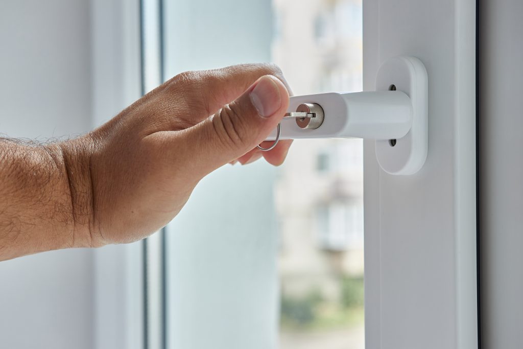Mag er een raampje open? Waarom het tijd is om uw klimaatsysteem in te laten regelen